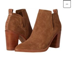 Dolce Vita Sirano Bootie in Dark Brown Suede, size 8, worn once (barely).